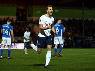 Kane ballt die Faust
