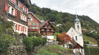 Blick ins Urner Dorf Bauen. Blick ins Urner Dorf Bauen.
