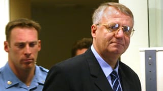 Seselj vor Gericht. Seselj vor Gericht.