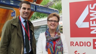 Thierry Burkart und Edith Graf-Litscher zu Gast bei SRF 4 News am Bahnhof Bern. 