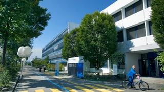 Seitenansicht Gebäude Roche Kaiseraugst