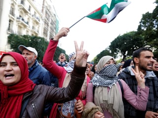 In Tunis versammelten sich tausende Muslime