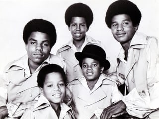 Die Jackson Five - gruppiert um den Weltstar in spe Michael Jackson.