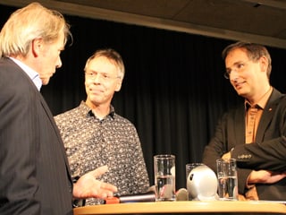 Reinhard Eyer, Raimund Rodewald und Thomas Egger am Stadt-Land-Gespräch in Brig.