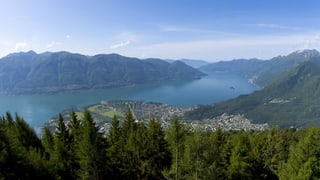Blick auf Berge und Täler Blick auf Berge und Täler