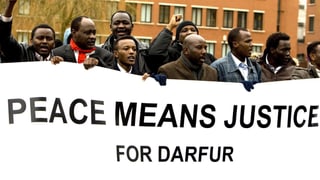 Demonstrationen vor dem Haager Kriegsverbrechertribunal in Den Haag im Jahr 2008. Demonstrationen vor dem Haager Kriegsverbrechertribunal in Den Haag im Jahr 2008.