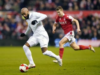 Alexandre Lacazette in weiss