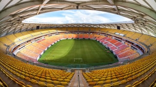 Innenansicht des leeren Stadions Arena Amazonia.