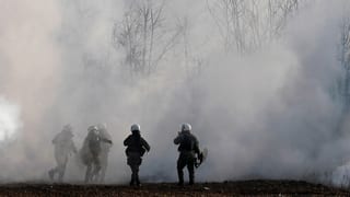 Polizisten und Rauch Polizisten und Rauch
