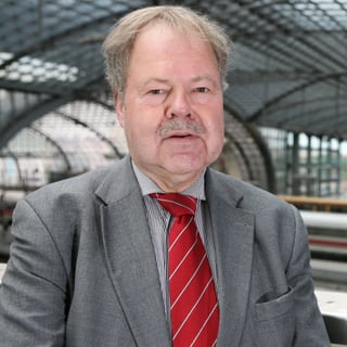 Karl-Peter Naumann