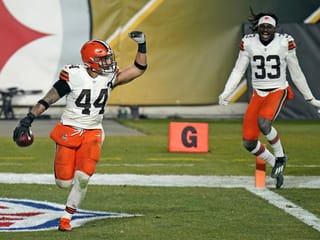 Die Cleveland Browns, hier mit Sione Takitaki. Die Cleveland Browns, hier mit Sione Takitaki.