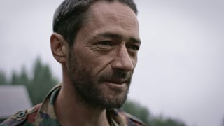 Ein Mann mittleren Alters mit kurzen braunen Haaren und Bart. Ein Mann mittleren Alters mit kurzen braunen Haaren und Bart.