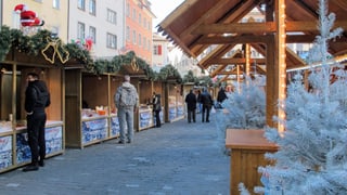 Stände am Churer Christkindlimarkt.