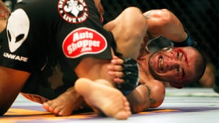 Zwei Kämpfer beim «mixed martial arts». Zwei Kämpfer beim «mixed martial arts».