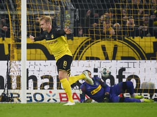 Julian Brandt und Yann Sommer. Julian Brandt und Yann Sommer.