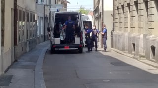 Berner Kantonspolizei in Aktion. Berner Kantonspolizei in Aktion.