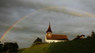 Kirche mit Regenbogen Kirche mit Regenbogen