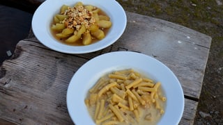«Hindersi» Älpermagronen und Apfelschnitze mit Calvados