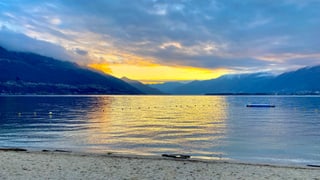 Blick von Tenero über den Lago Maggiore Richtung Westen nach Brissago. Blick von Tenero über den Lago Maggiore Richtung Westen nach Brissago.