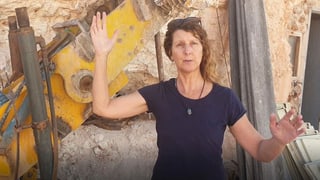 Irene Spillmann lebt in einem Höhlenhaus: Die Schweizerin ist vor 20 Jahren nach Australien ausgewandert und hat mittlerweile fünf Höhlenhäuser gebaut.