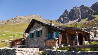 SAC Hütte von aussen