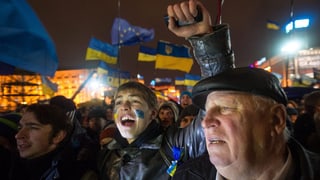 Demonstranten in Kiew protestieren gegen Janukowitsch und für Europa.