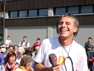 Reto Scherrer lacht auf dem Festgelände in Rheinfelden.