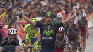 Valverde jubelt über seinen Sieg.