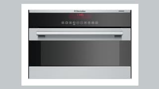 Front des Combi-Geräts von Electrolux. Front des Combi-Geräts von Electrolux.