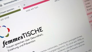 Der Screen eines Tablets, auf dem die Website www.femmestische.ch aufgerufen wurde.