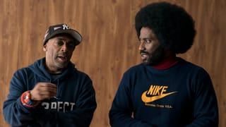 Regisseur Spike Lee spricht mit seinem Hauptdarsteller John David Washington. Regisseur Spike Lee spricht mit seinem Hauptdarsteller John David Washington.