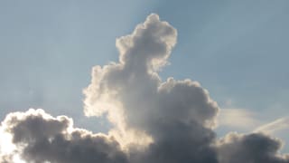 Ein Hase aus Wolken