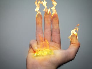 Brennende Hand Brennende Hand