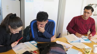 In Ausnahmefällen werden Menschen nach Afghanistan zurückgebracht. Das macht allen Angst. In Ausnahmefällen werden Menschen nach Afghanistan zurückgebracht. Das macht allen Angst.