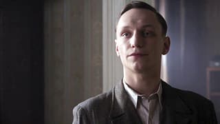 Filmszene: Tonny Ahlers (Daniel Michel) erpresst Otto Frank. Filmszene: Tonny Ahlers (Daniel Michel) erpresst Otto Frank.