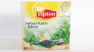 Lipton-Tee-Packung. Lipton-Tee-Packung.