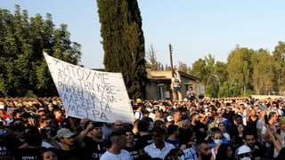 Demonstranten in Nikosia