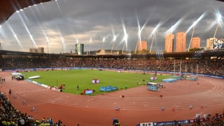 Ein Blick ins Letzigrund-Stadion von den Zuschauerrängen aus.