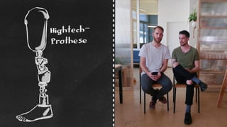 Eine Skizze einer Hightech-Prothese mit Splitscreen auf zwei sitzende Männer