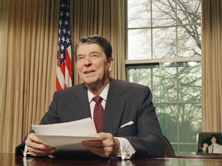 Porträt Reagan im Oval Office