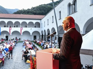 Bundesrat Alain Berset hält am 1. August 2020 im ehemaligen Augustinerkloster Monte Carasso im Tessin eine Rede.