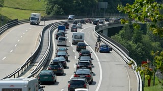 Stau am Gotthard bei Wassen