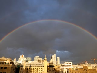 Ein Regenbogen über Beirut. Ein Regenbogen über Beirut.