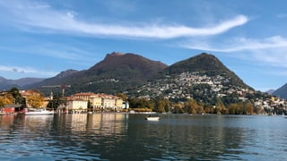 Blick von Paradiso über den Luganersee zum Monte Bre. Blick von Paradiso über den Luganersee zum Monte Bre.