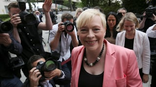 Angela Eagle will Labour führen. Sie spart nicht mit Kritik am amtierenden Parteichef Jeremy Corbyn. Angela Eagle will Labour führen. Sie spart nicht mit Kritik am amtierenden Parteichef Jeremy Corbyn.