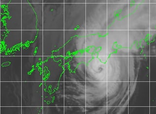 Satellitenaufnahme des Taifuns über Japan