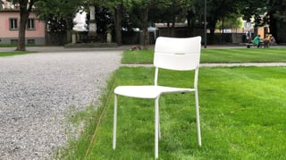 Stuhl inm Park Stuhl inm Park