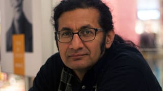 Porträt des Schriftstellers Rodaan al-Galidi.