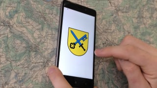 Smartphone mit der App von Mumpf Smartphone mit der App von Mumpf