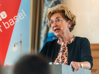 Andrea Schenker am Rednerpult